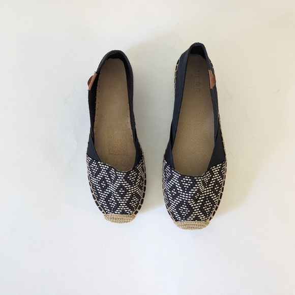 Sperry Katama Cape Slip On Shoes - Picture 2 of 9